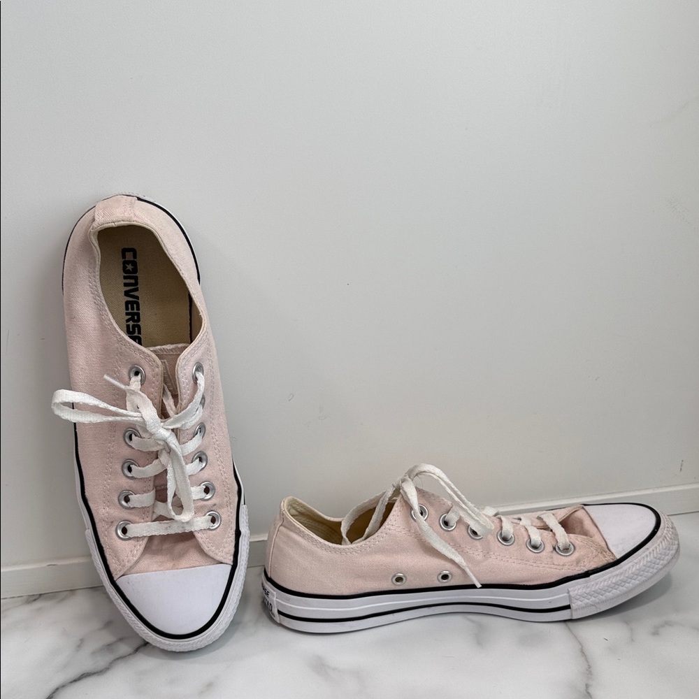 Converse Low Top Sneakers in Pale Pink and White women’s 8 - Picture 2 of 11
